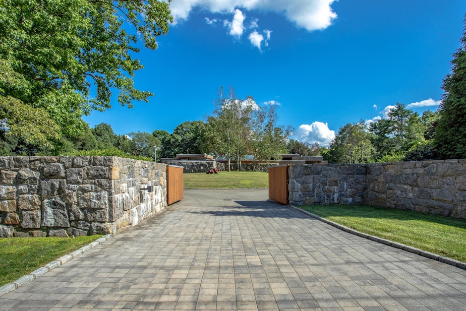 I.U. Willets Road, Old Westbury, NY 11568, Presented by Sandy Binder